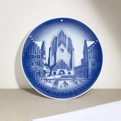 Bing & Grøndahl juleplatte 2025, Grundtvigs Kirke, 18 cm