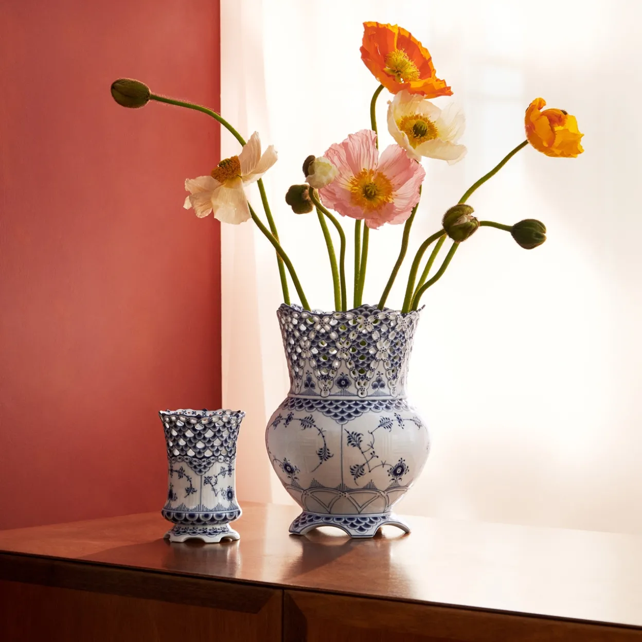 Musselmalet Helblonde vase, 11 cm